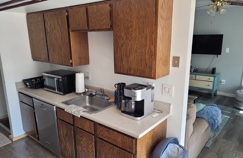 Douglas House | Clean & Comfortable 2 bedroom townhome with full amenities in Douglas, WY