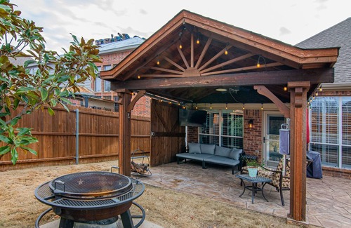 Flower Mound House | Clean, Cozy, and Comfortable in Flower Mound. Very close to lake, parks, trails