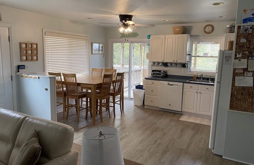 Duck Cottage | Clean & Cozy Beach Cottage Close to the Beach