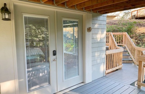 Western Apartment | Clean, Modern Guest Suite in the Hills with Large Kitchen and Private Deck