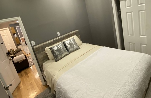 Brewerytown Apartment | Clean Modern Minutes from Downtown Pet Friendly