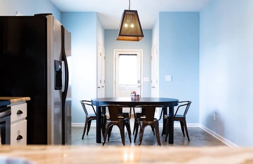 East Memphis House | Clean & Serene House - easy on/off interstate