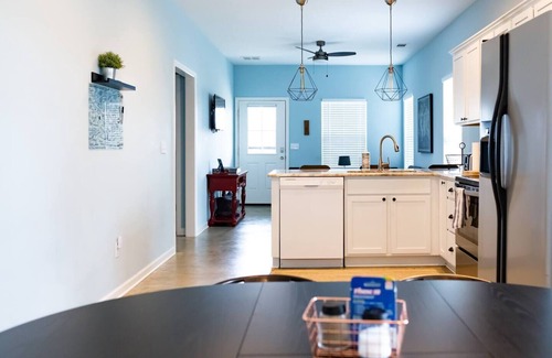 East Memphis House | Clean & Serene House - easy on/off interstate