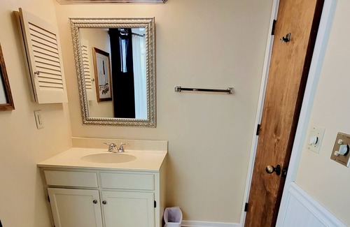 Ocean Ridge Cottage | Clean & Spacious Cottage In Resort. Lagoon/ Golf View. Close To Beach