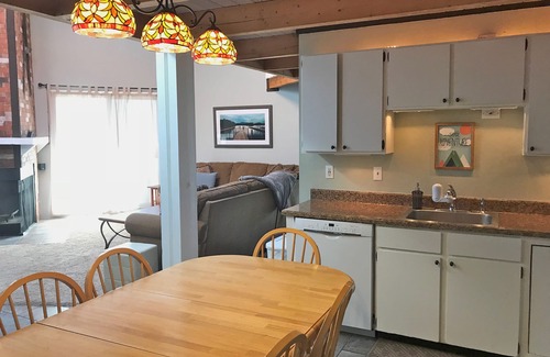 Wildernest Condo | Clean with awesome views. Great for familys ,Sleeps 8