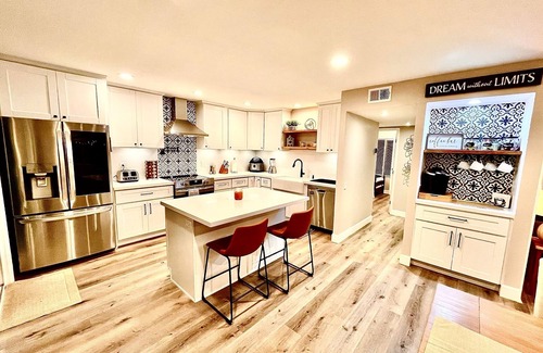 San Carlos House | Clear Sky Paradise - Pool, Jacuzzi, Hiking & More!