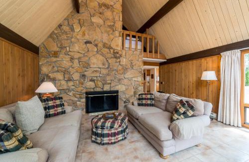 Helios Hills House | Clear Water