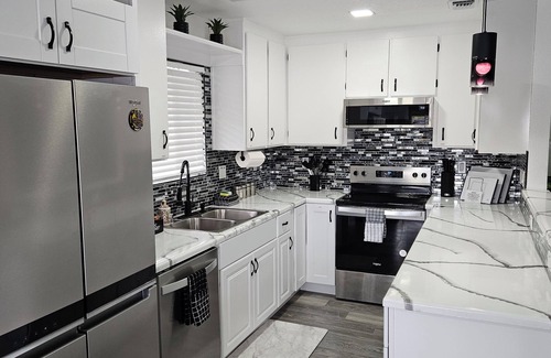 Clear Lake House | Clearlake Serenity House
