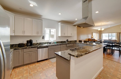 Clearlake House | Clearlake Vacation Rental w/Nearby Lake Access!