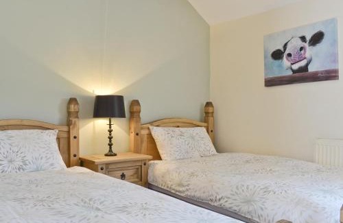 Matlock House | Clematis Cottage