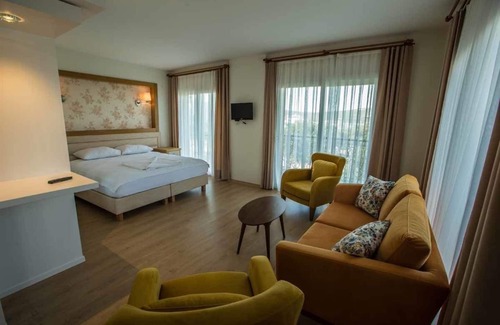 Sigacık Hotel | Clementine Suits Sigacik