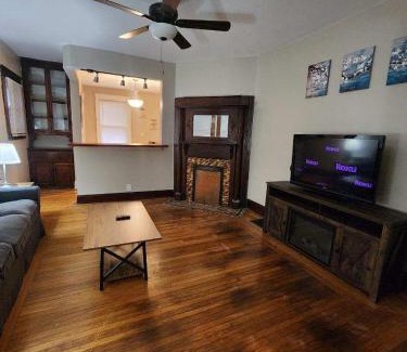 Norwood House | Cleneay #1 Private 3 Bed near Xavier & Downton