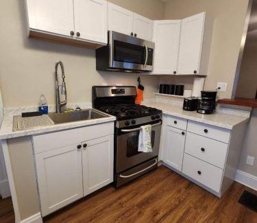 Norwood House | Cleneay #1 Private 3 Bed near Xavier & Downton