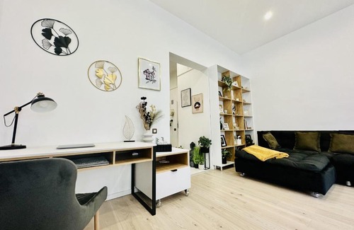 Cluj-Napoca City Centre Apartment | Clever Studio near Central Shopping Center