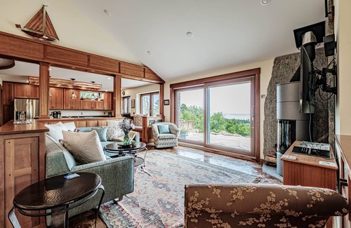 Northport House | Cliff House - Ocean Views! Architectural designed, 4 Bedroom, 4 bath home!