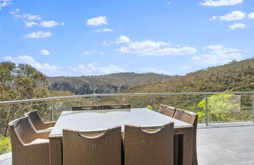 Katoomba House | Cliffnest House