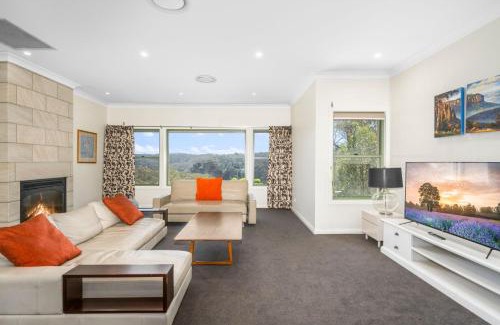 Katoomba House | Cliffnest House
