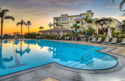 Pismo Beach Condo | Cliffside condo with ocean views, pool & hot tub access, and a balcony - dogs ok