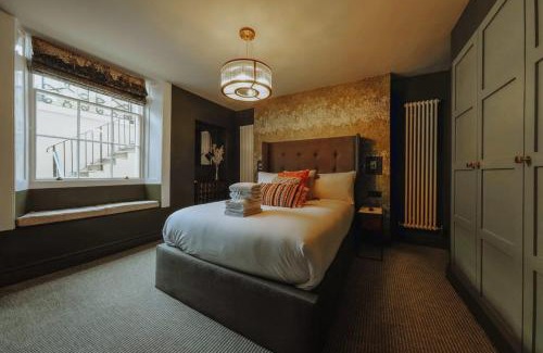 Clifton Apartment | Clifton 32 - Garden Flat with Hot Tub - Hopewell