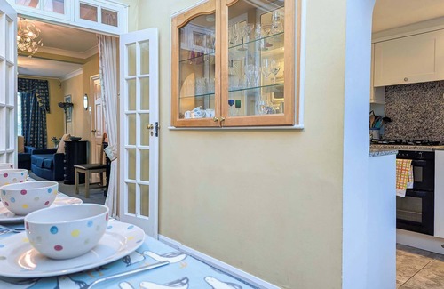 Montpelier House | Clifton Cottage - by Brighton Holiday Lets