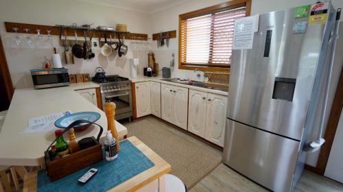 Sanctuary Point House | Clifton Cottage by Experience Jervis Bay