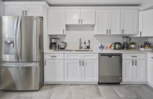 Countryside House | ClintonHills: Work-Friendly, Private Patio, Near DC