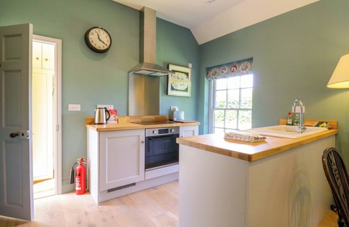 Stowmarket Cottage | CLOCK TOWER, pet friendly, with open fire in Stowupland