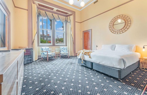 Echuca Hotel | Clocktower Suites