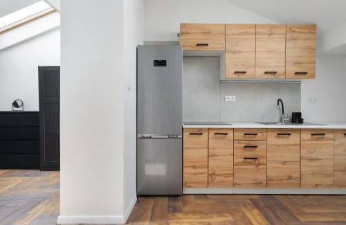 Praga Apartment | Close-Central Warsaw Apartment - Great Location- Praga Północ - 10 People - Marcinkowskiego