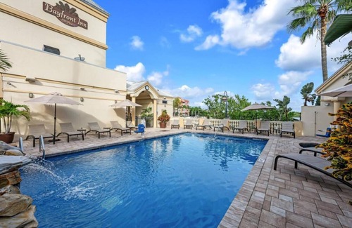 Redevelopment Area House | Close to Attractions! Stunning Unit with City Views! Pool, Hot Tub & Parking