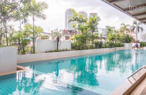 Yan Nawa Apartment | Close to BTS and river, pool, wifi