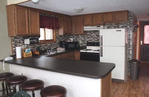 Bessemer Cabin | Close to Copper Peak, Black River Harbor and the shores of Lake Superior