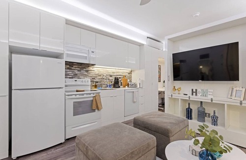 Cleveland Apartment | Close to Downtown | Near Museum | Little Italy