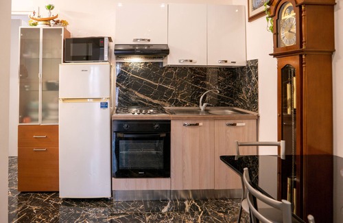 Mestre Apartment | Close to Mestre Train & Bus Station - Private Parking