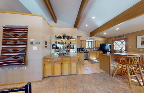 Angel Fire House | Close to Mountain Activities | Pet Friendly | Hot Tub | 5K Cabin