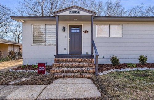 Starkville House | Close to MSU | Luxury | Smart TVs