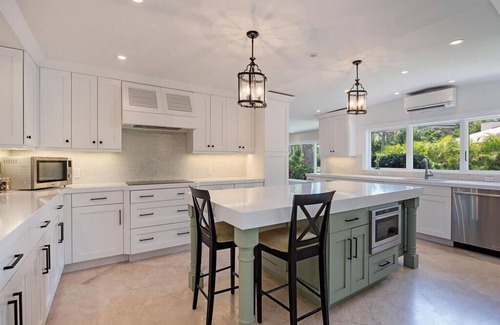 Coquina Sands House | Close to Naples Beach and downtown 5 bedroom/5 bath pool home with pool cabanan
