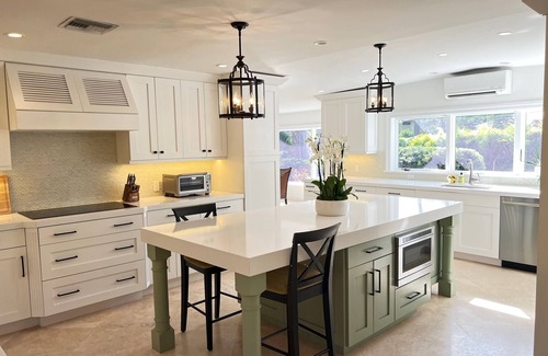 Coquina Sands House | Close to Naples Beach and downtown 5 bedroom/5 bath pool home with pool cabanan