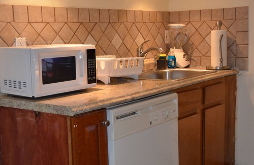 The Heights Apartment | CLOSE TO NEW YORK CITY, 17 MIN. TO TIMES SQUARE. Free parking.