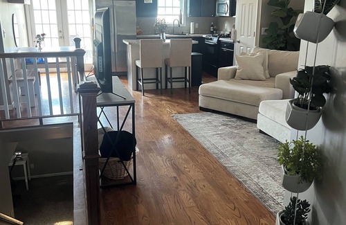 Elkhart House | CLOSE TO NOTRE DAME! Charming House, Quiet Neighborhood, under 30 mins from ND