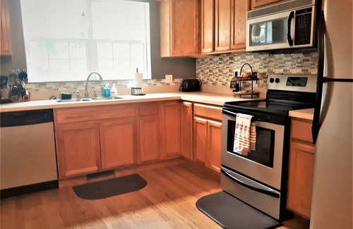 Roseland House | CLOSE TO NOTRE DAME, ST. MARY'S, AND HOLY CROSS COLLEGES!