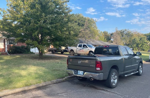 Shawnee House | Close to OU,OBU,TinkerAFB,beautiful3 bed 2 bath,large fencedback yard.Yestopets!