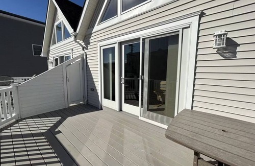 Townsend's Inlet House | Close to popular 85th Street beach which has a gazebo and restrooms