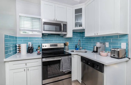 Sacramento House | Close to Sac DT🏨 Charming&Cute 🛌Brand New House😊
