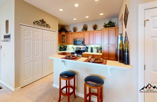 Sugar Mountain Condo | Close to skiing, golf, hiking, and Banner Elk—your perfect year-round getaway