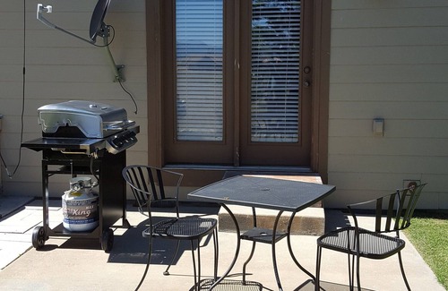 Donnelly House | Close to Tamarack and Cascade Lake boat ramps