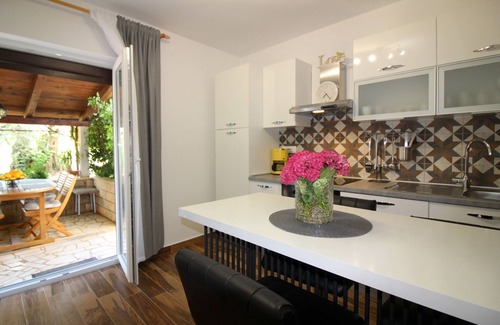 Mali Maj Apartment | Close to the beach, air conditioned, quiet location, family-friendly