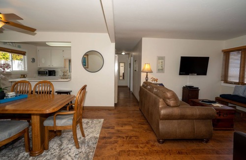 Cayucos House | Close to the beach and town, pet friendly!
