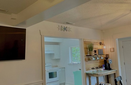 Myrtle Grove Cottage | Close to the beach cottage within 1 mile of Carolina Beach Bridge