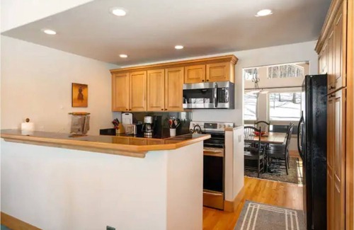 Steamboat Springs Cabin | Close to town cabin w/Hot Tub in Steamboat Springs
